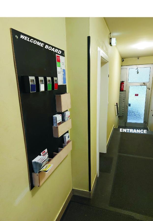 Basement Apartment Κολωνία Εξωτερικό φωτογραφία