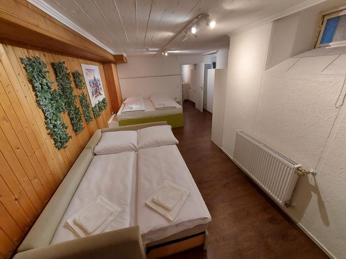 Basement Apartment Κολωνία Εξωτερικό φωτογραφία